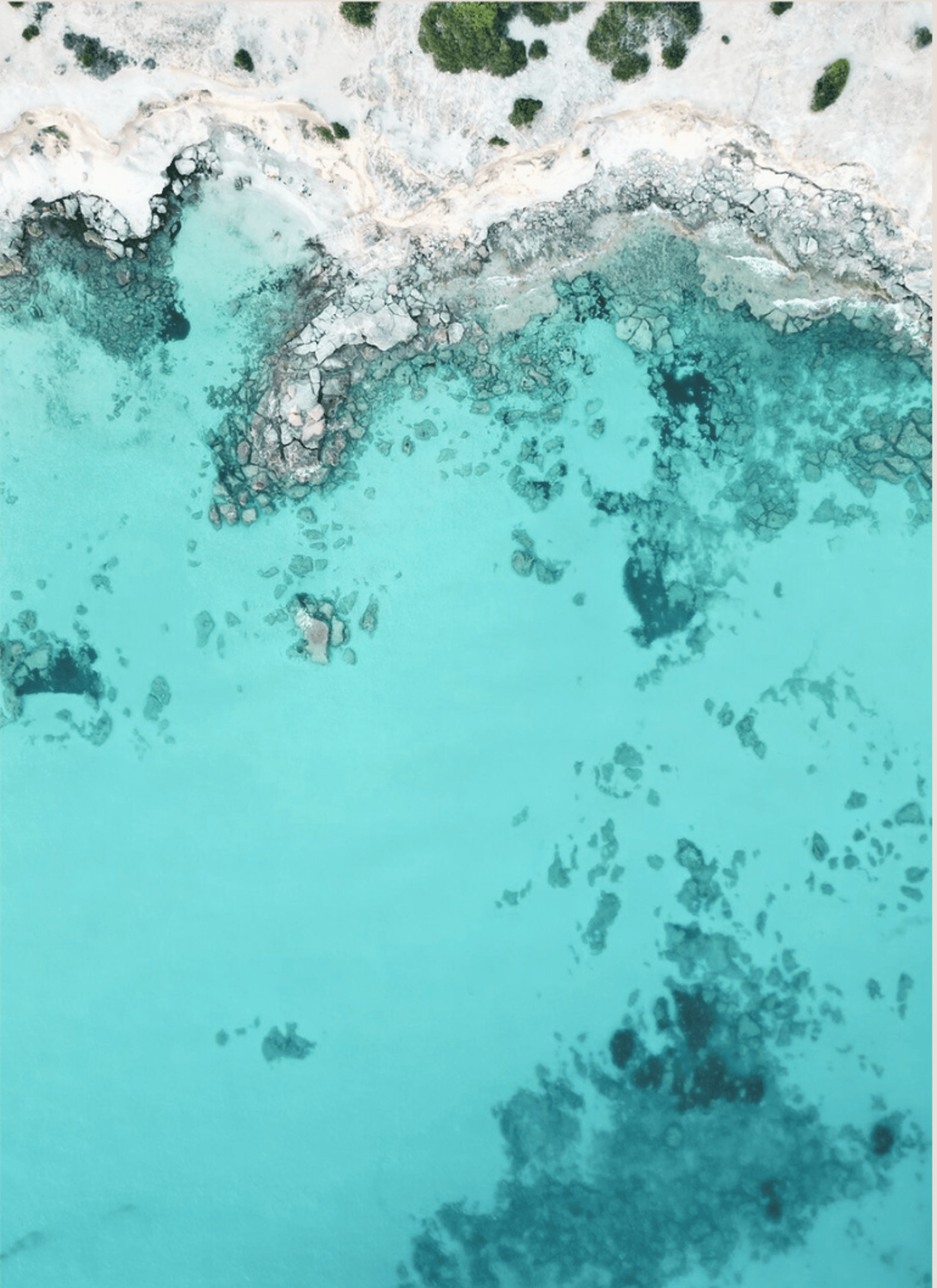 Aguas turquesas del Mediterráneo en Formentera